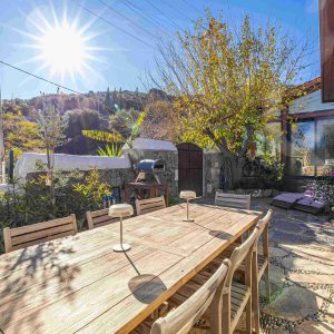 <h2>Yakaköy Müstakil Taş Villa</h2>